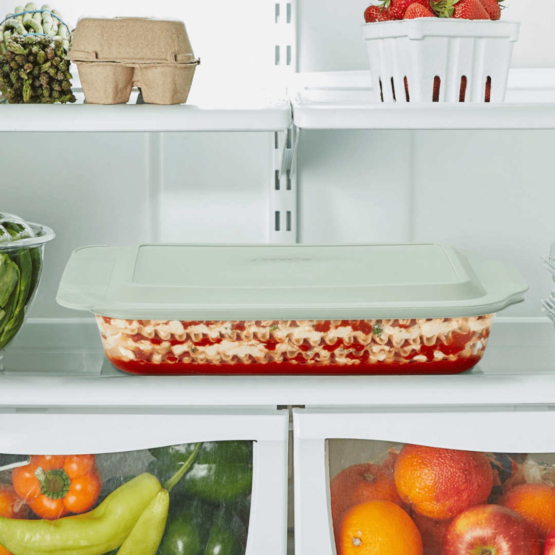 Pyrex? Deep 9 x 13 Rectangular Glass Baking Dish with Sage Green Lid - Image 4