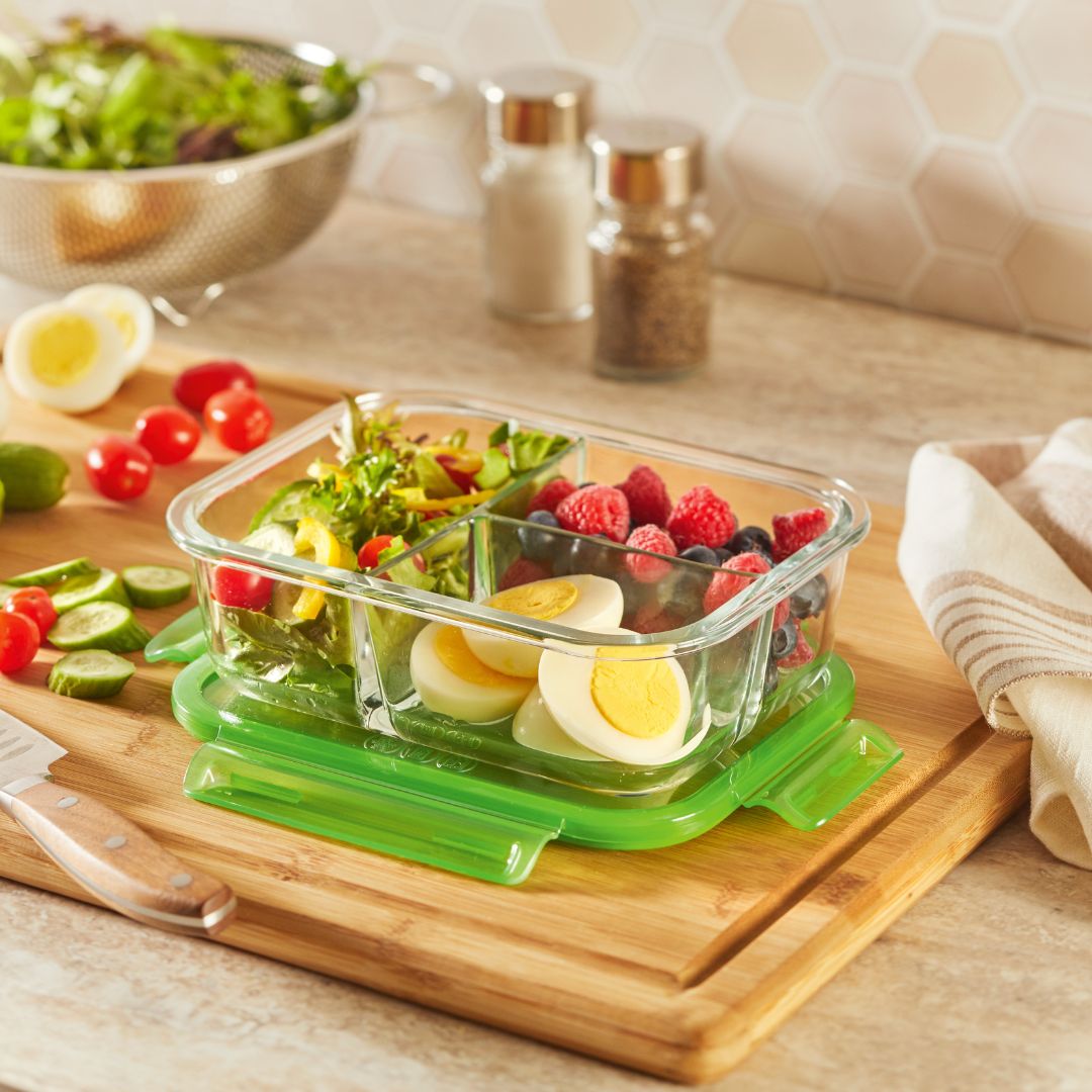 Pyrex? MealBox? 4-cup Divided Glass Food Storage Container with Green Lid - Image 2
